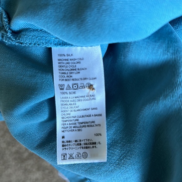 Men’s Tommy Bahama Silk Button Up Shirt - Picture 6 of 6